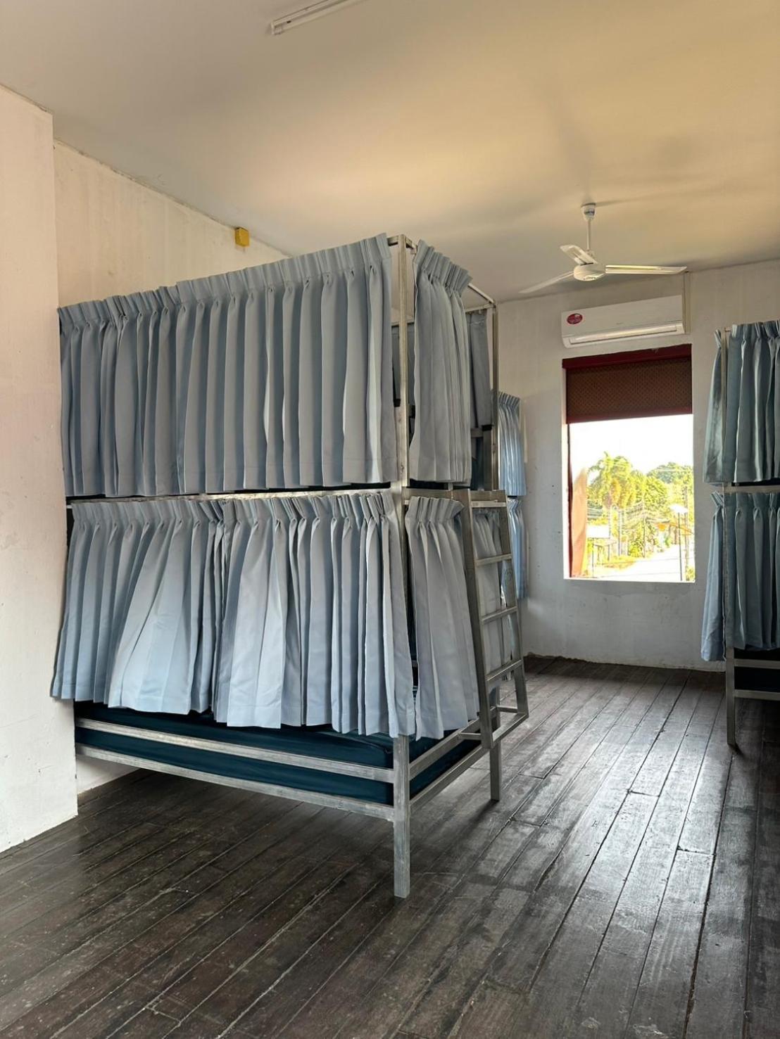 Via Thakhek Hostel & Cafe Extérieur photo