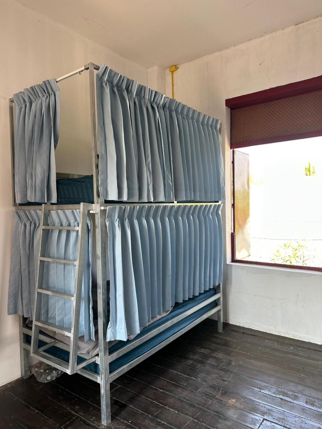 Via Thakhek Hostel & Cafe Extérieur photo